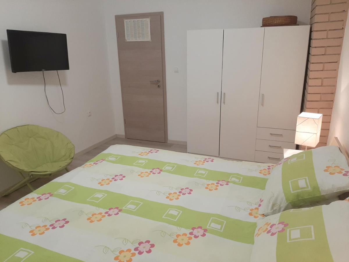 Apartman Maslina พิสัก ภายนอก รูปภาพ