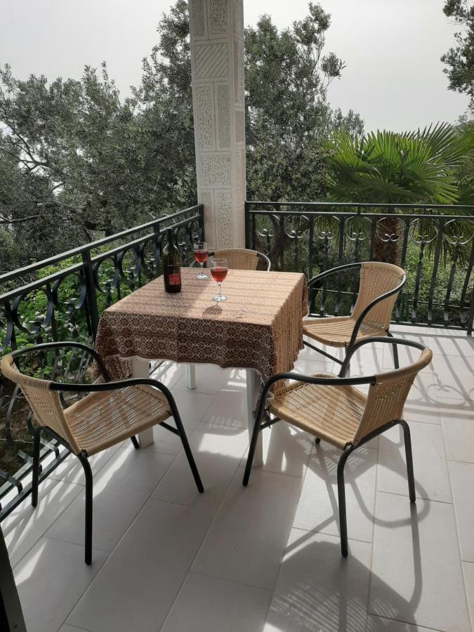 Apartman Maslina พิสัก ภายนอก รูปภาพ