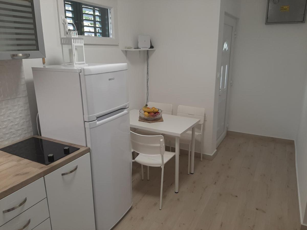 Apartman Maslina พิสัก ภายนอก รูปภาพ
