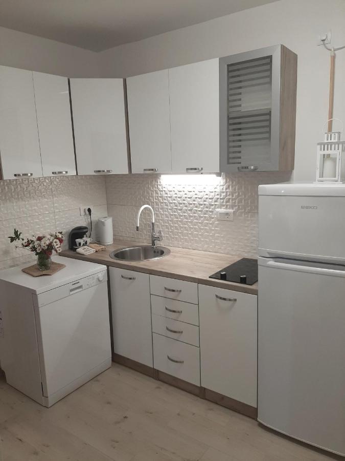 Apartman Maslina พิสัก ภายนอก รูปภาพ